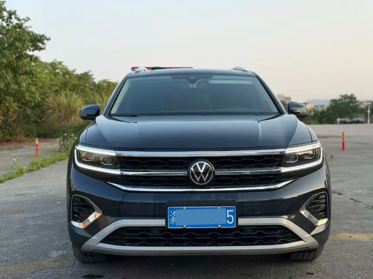 2021 Volkswagen Talagon 2.0T 220HP L4 7DCT,autocango,china used car exporter,china ev exporter,chinese used car exporter,chinese used ev exporter