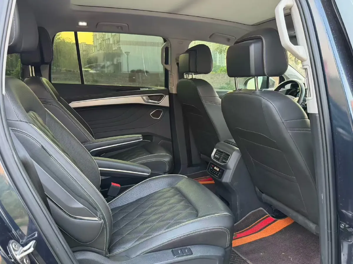 2021 Volkswagen Talagon 2.0T 220HP L4 7DCT,autocango,china used car exporter,china ev exporter,chinese used car exporter,chinese used ev exporter
