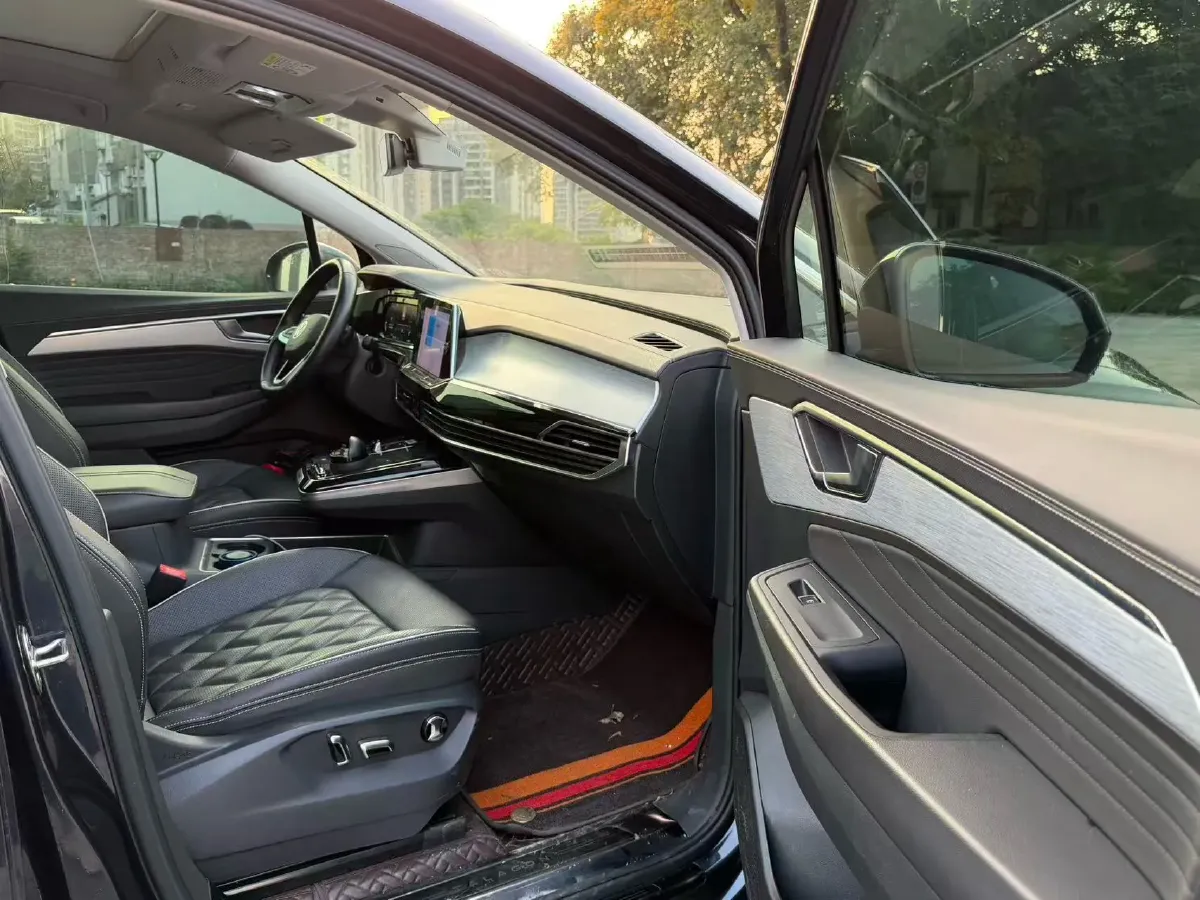 2021 Volkswagen Talagon 2.0T 220HP L4 7DCT,autocango,china used car exporter,china ev exporter,chinese used car exporter,chinese used ev exporter