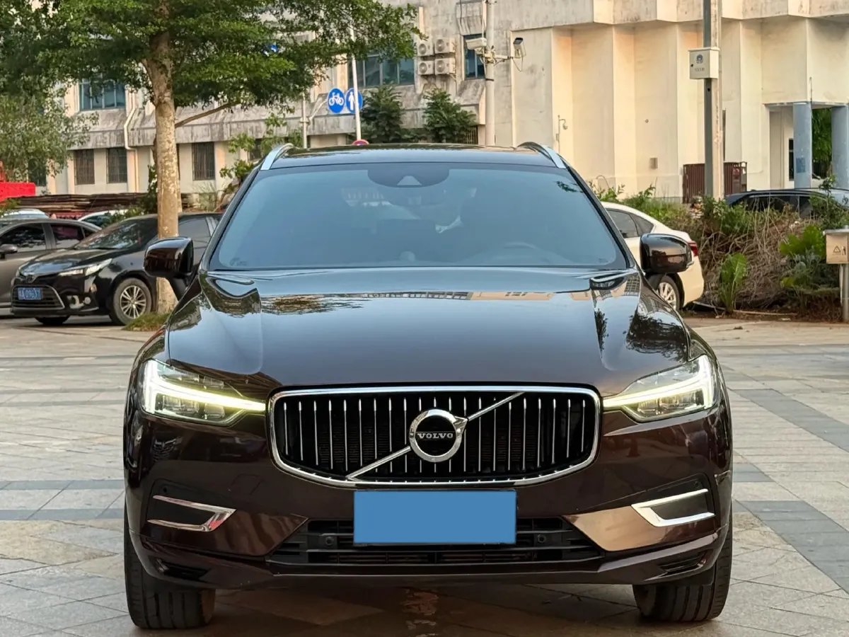 2021 Volvo XC60 2.0T 250HP L4 8AT,autocango,china used car exporter,china ev exporter,chinese used car exporter,chinese used ev exporter