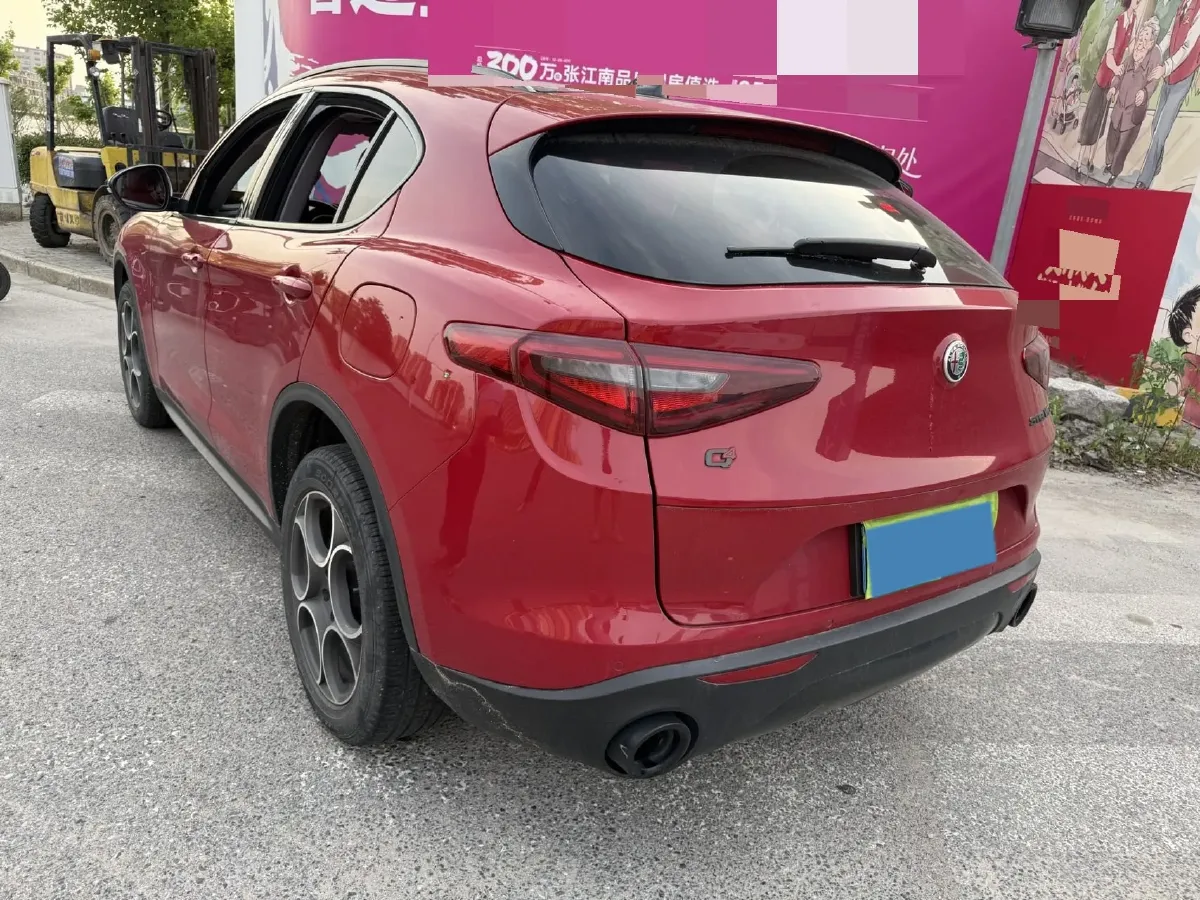 2019 Alfa Romeo Stelvio 2.0T 280HP L4 8AT,autocango,china used car exporter,china ev exporter,chinese used car exporter,chinese used ev exporter
