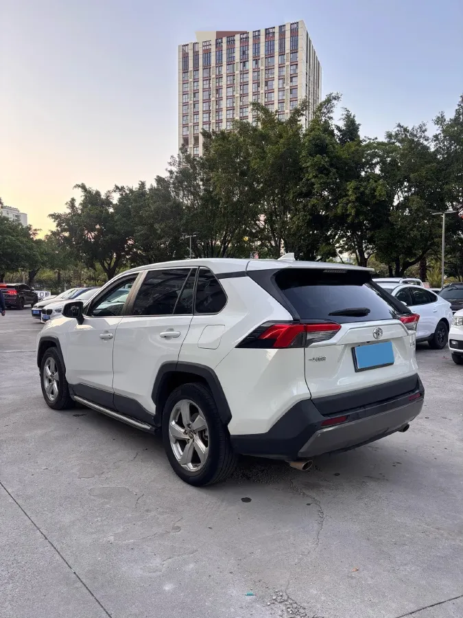 2021 Toyota RAV4 2.0L 171HP L4 CVT,autocango,china used car exporter,china ev exporter,chinese used car exporter,chinese used ev exporter