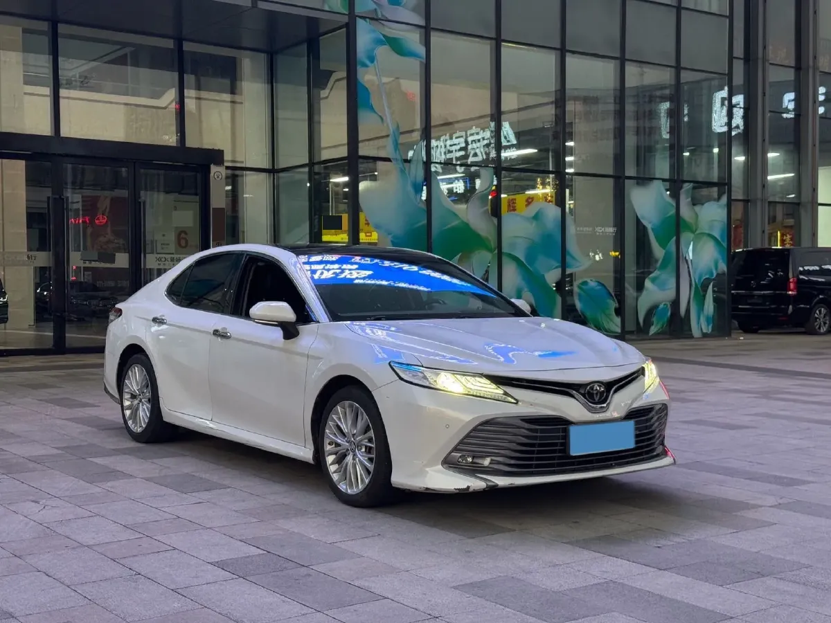 2019 Toyota Camry 2.5L 209HP L4 8AT,autocango,china used car exporter,china ev exporter,chinese used car exporter,chinese used ev exporter