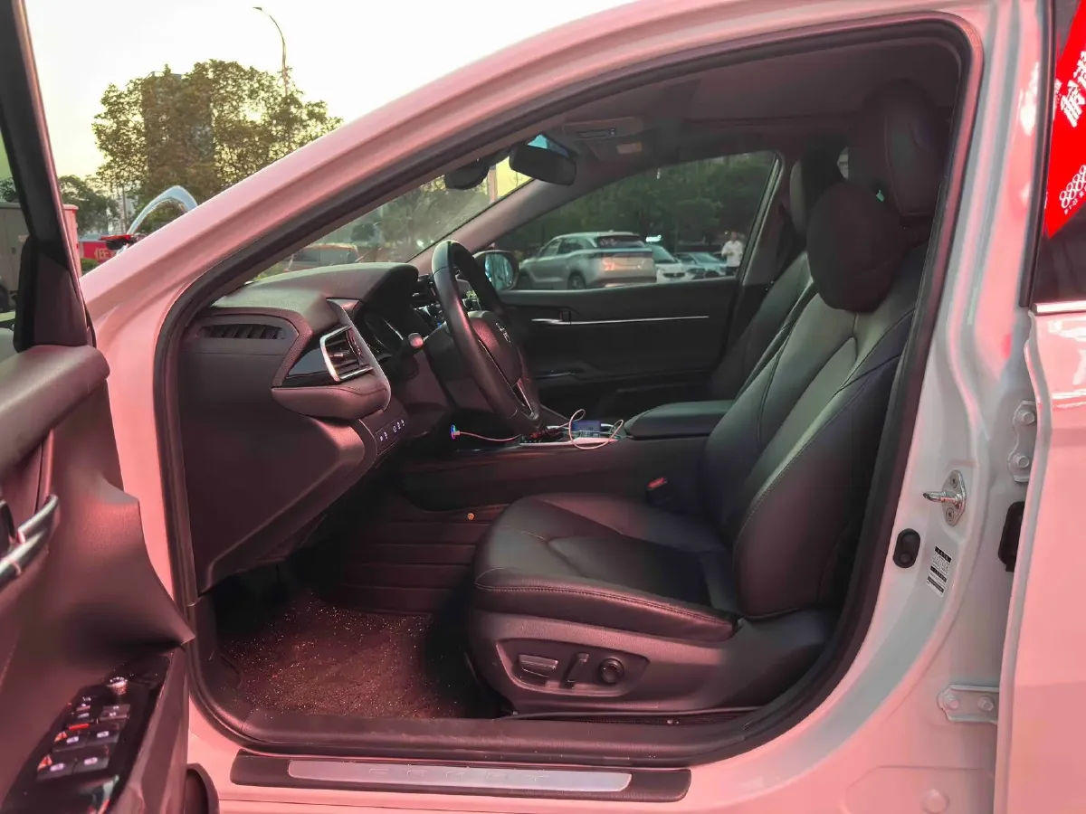 2019 Toyota Camry 2.5L 209HP L4 8AT,autocango,china used car exporter,china ev exporter,chinese used car exporter,chinese used ev exporter