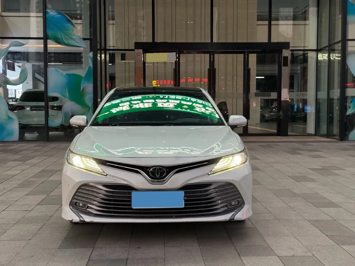 2019 Toyota Camry 2.5L 209HP L4 8AT,autocango,china used car exporter,china ev exporter,chinese used car exporter,chinese used ev exporter