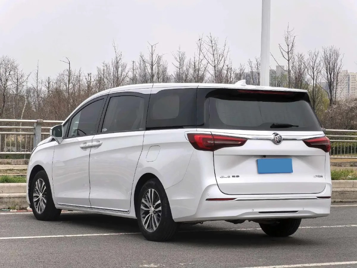 2023 Buick GL8 2.0T 237HP L4 9AT,autocango,china used car exporter,china ev exporter,chinese used car exporter,chinese used ev exporter