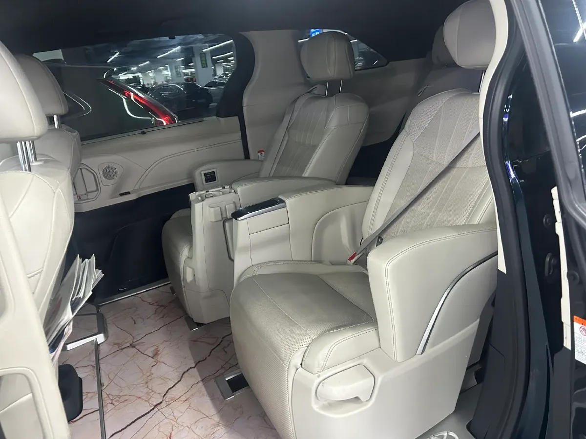 2024 Toyota Granvia 2.5L 189HP L4 E-CVT Hybrid,autocango,china used car exporter,china ev exporter,chinese used car exporter,chinese used ev exporter