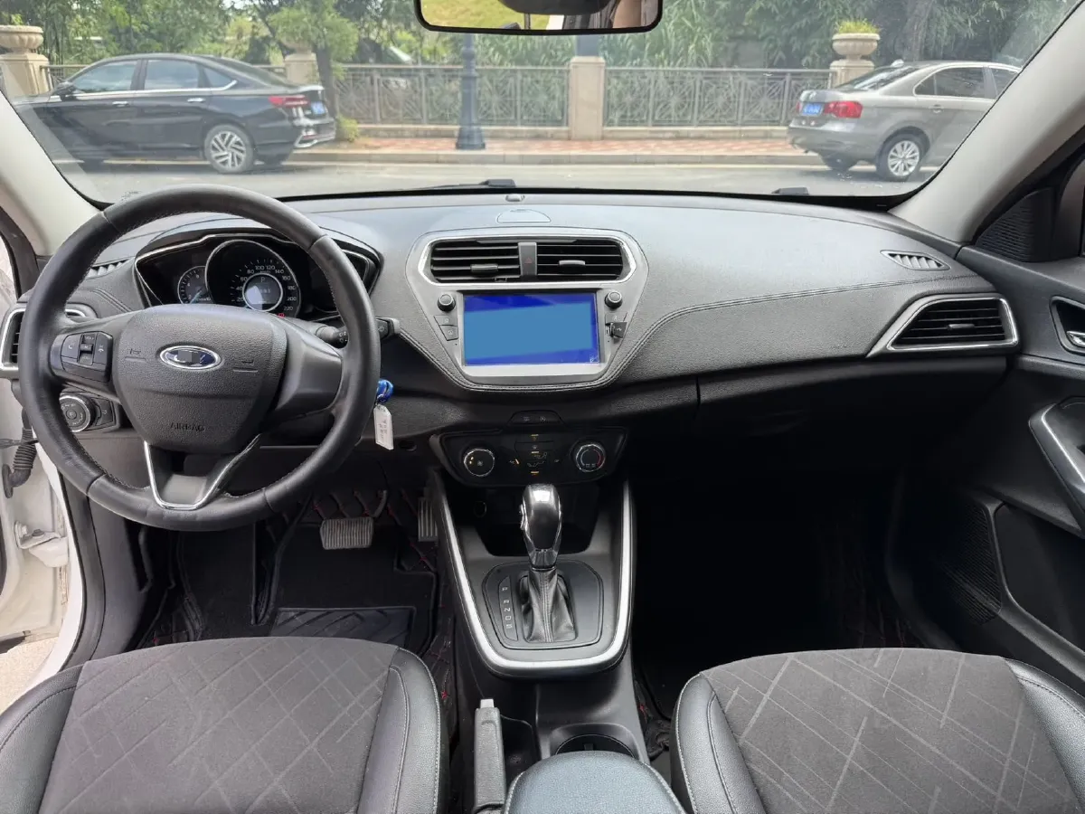 2019 Ford Escort 1.5L 122HP L3 6AT,autocango,china used car exporter,china ev exporter,chinese used car exporter,chinese used ev exporter