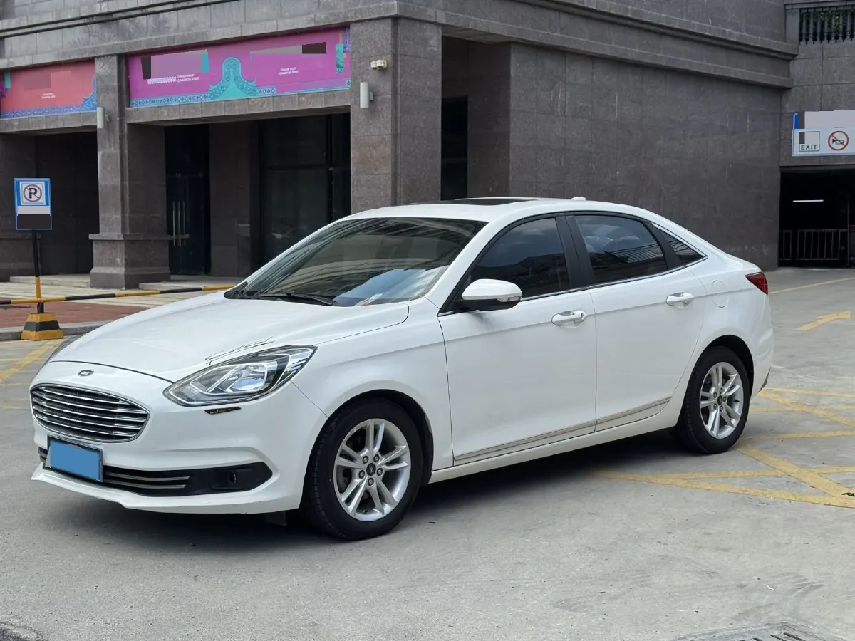 2019 Ford Escort 1.5L 122HP L3 6AT,autocango,china used car exporter,china ev exporter,chinese used car exporter,chinese used ev exporter