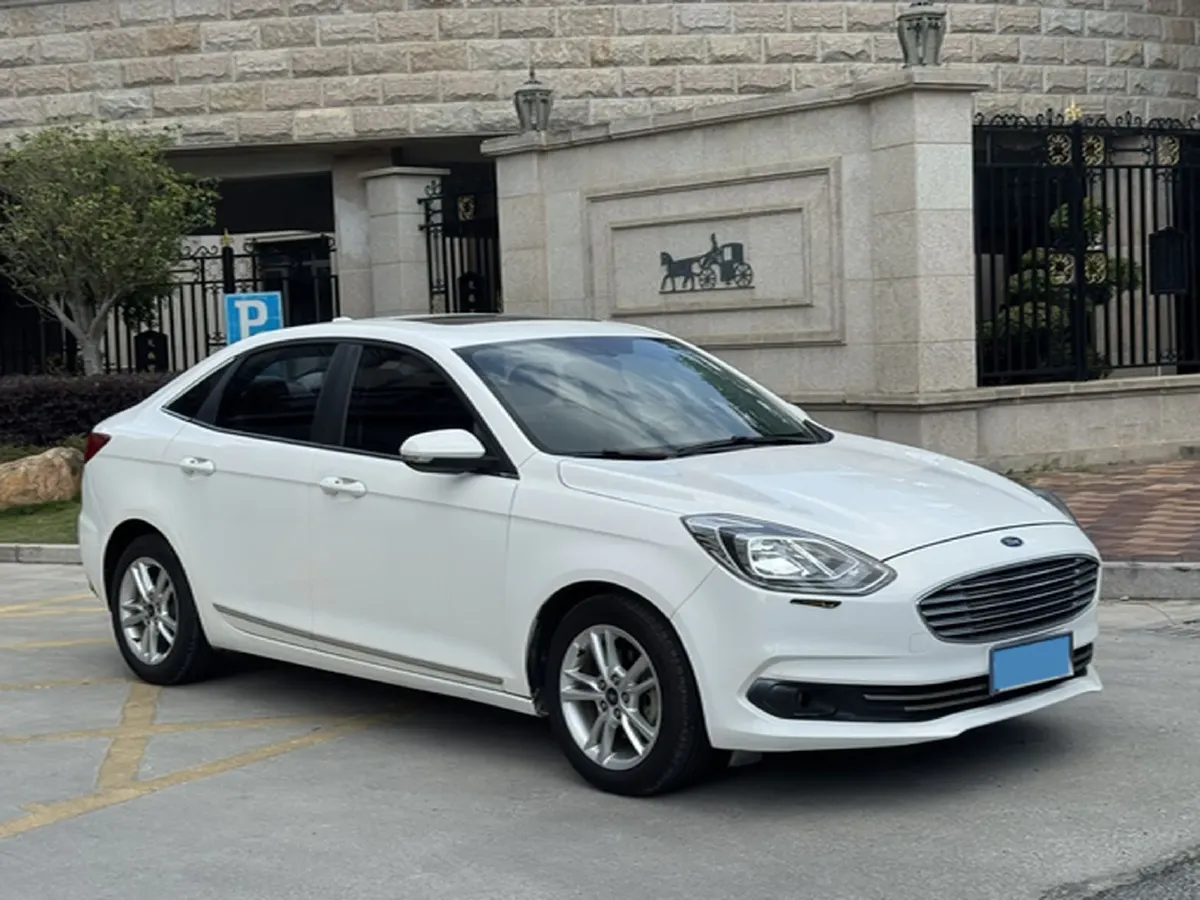 2019 Ford Escort 1.5L 122HP L3 6AT,autocango,china used car exporter,china ev exporter,chinese used car exporter,chinese used ev exporter