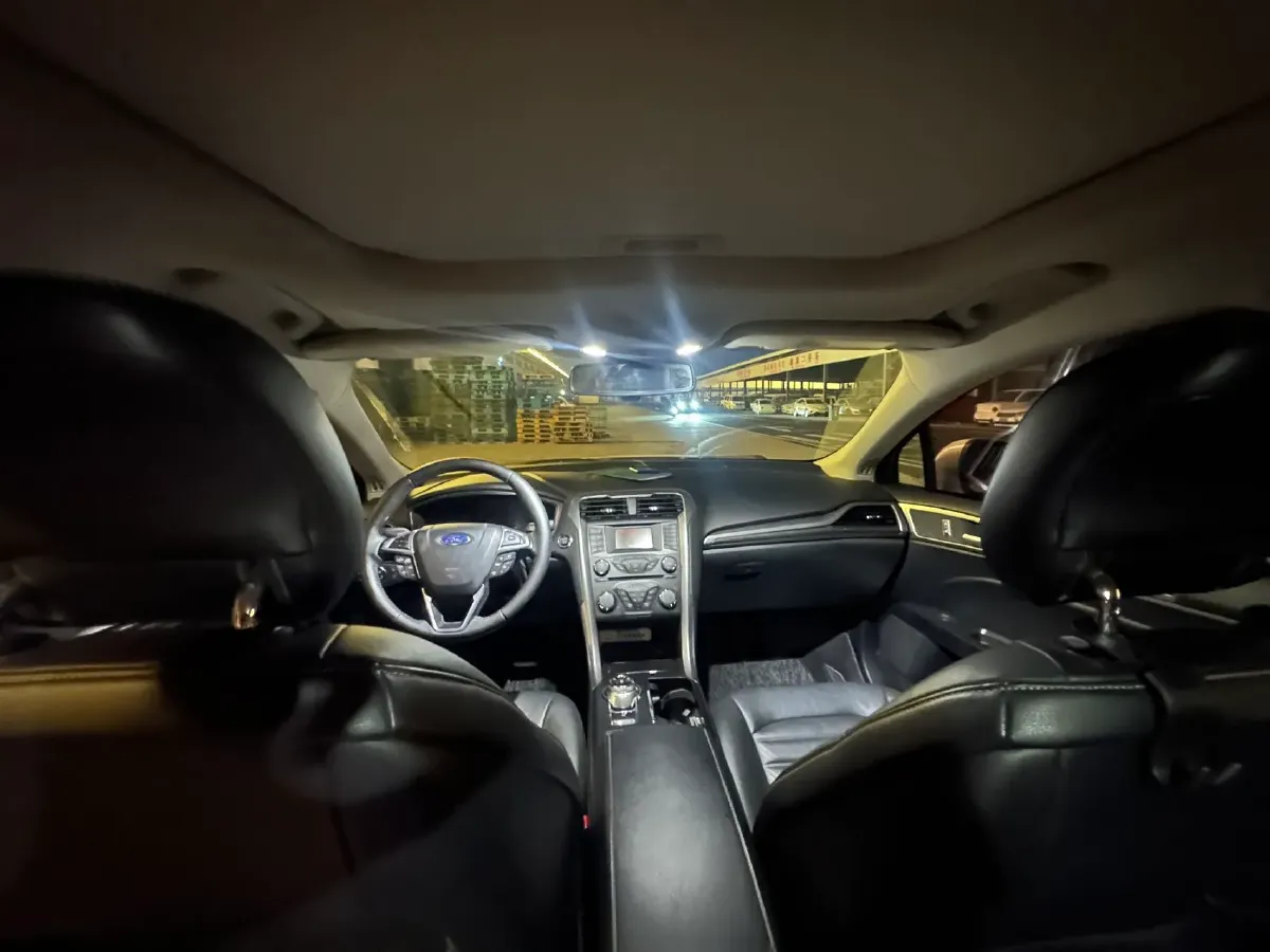 2017 Ford Mondeo 2.0T 204HP L4 6AT,autocango,china used car exporter,china ev exporter,chinese used car exporter,chinese used ev exporter