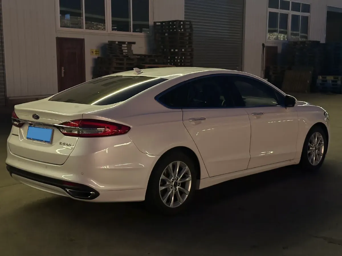 2017 Ford Mondeo 2.0T 204HP L4 6AT,autocango,china used car exporter,china ev exporter,chinese used car exporter,chinese used ev exporter