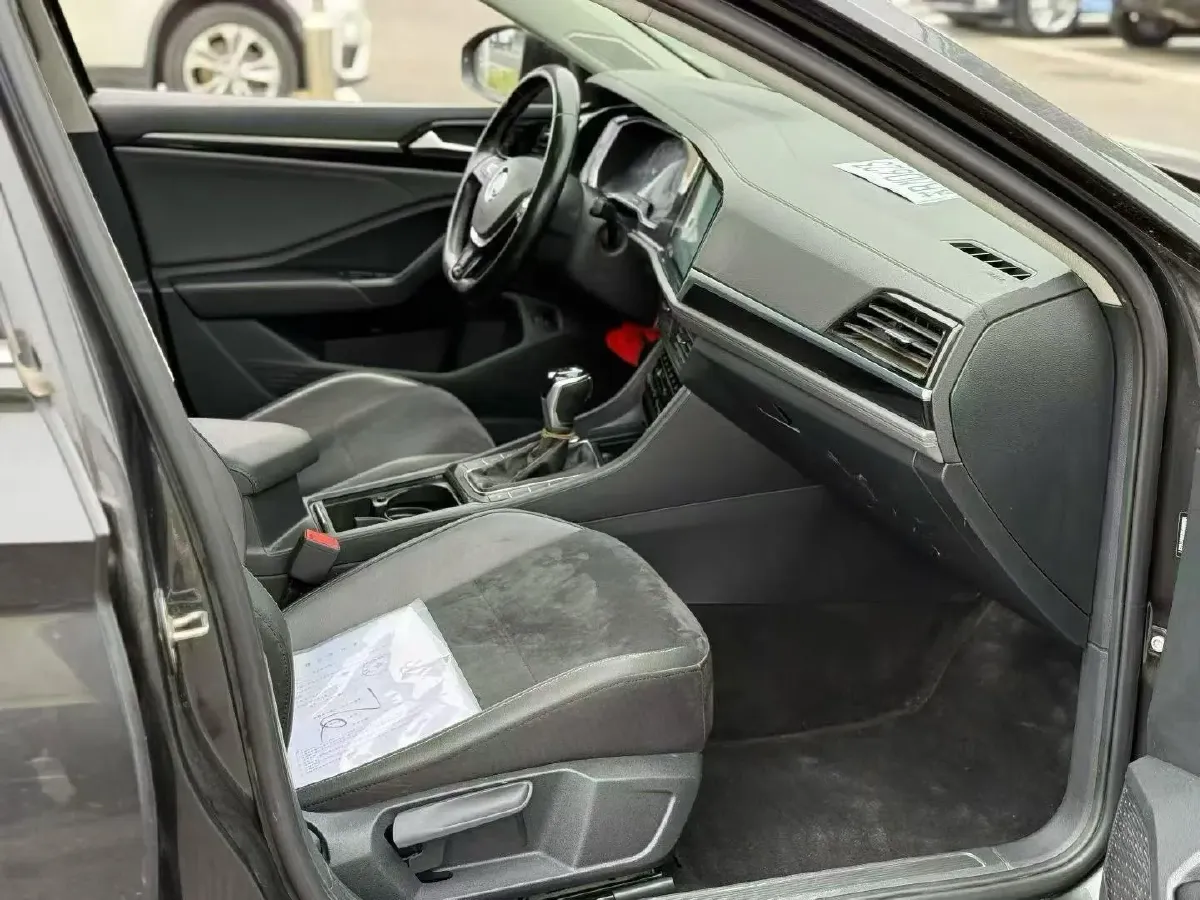 2019 Jeep Cherokee 2.0L 155HP L4 9AT,autocango,china used car exporter,china ev exporter,chinese used car exporter,chinese used ev exporter