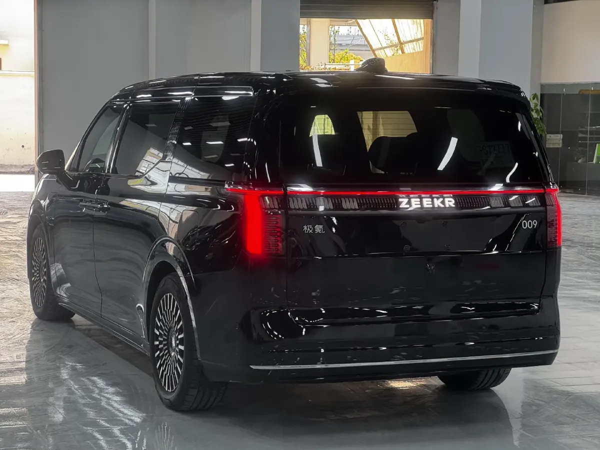 2022 Zeekr 009 BEV 116KWH,autocango,china used car exporter,china ev exporter,chinese used car exporter,chinese used ev exporter