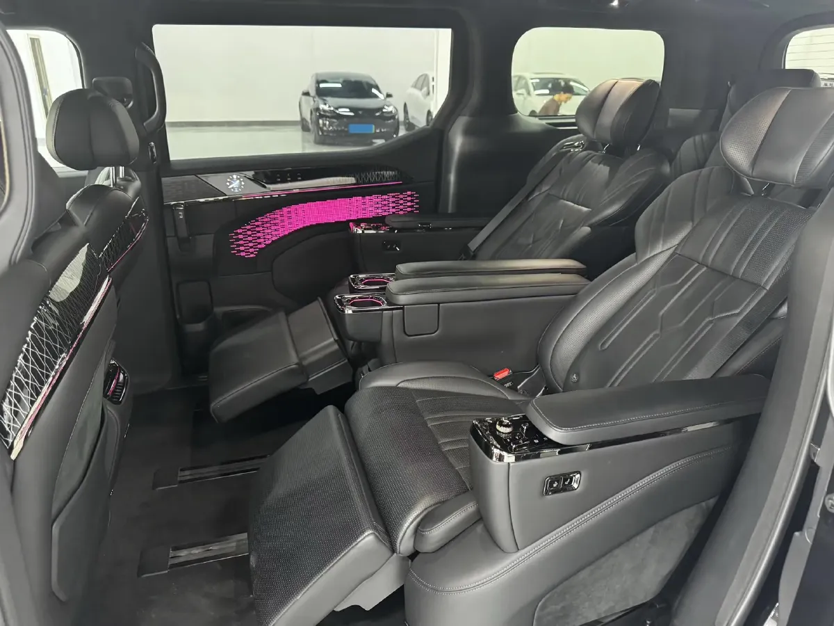 2022 Zeekr 009 BEV 116KWH,autocango,china used car exporter,china ev exporter,chinese used car exporter,chinese used ev exporter