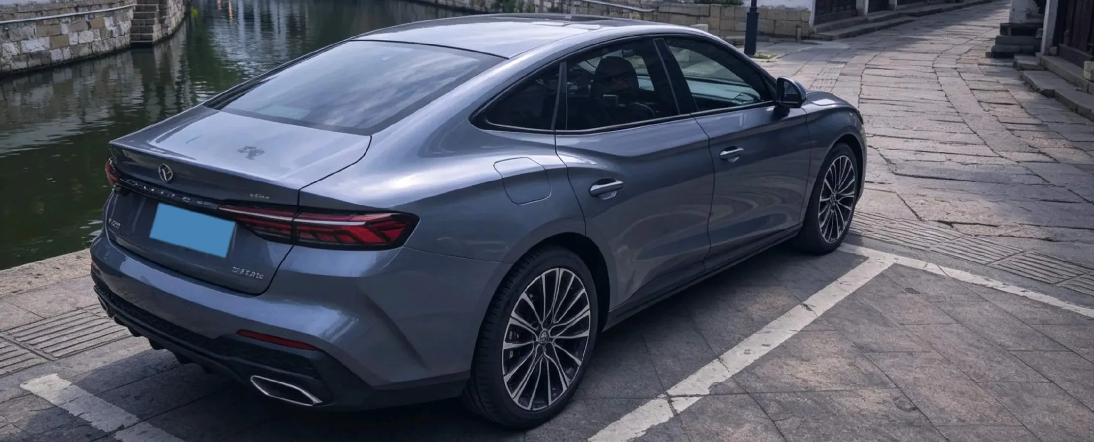 2025 MG 7 1.5T 188HP L4 7DCT,autocango,china used car exporter,china ev exporter,chinese used car exporter,chinese used ev exporter