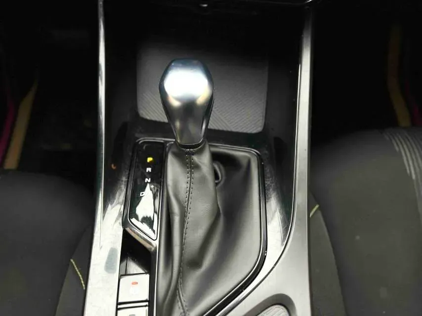 2021 Roewe i5 1.5L 120HP L4 CVT,autocango,china used car exporter,china ev exporter,chinese used car exporter,chinese used ev exporter