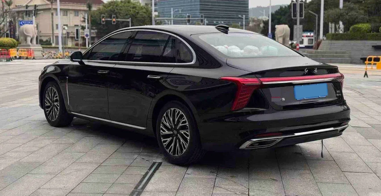 2024 HongQi H5 2.0T 224HP L4 8AT,autocango,china used car exporter,china ev exporter,chinese used car exporter,chinese used ev exporter