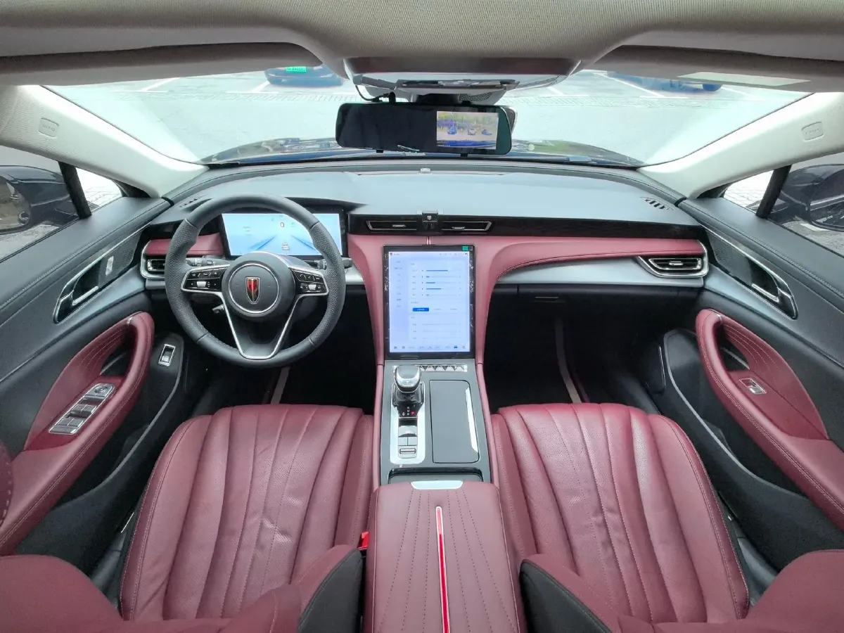 2024 HongQi H5 2.0T 224HP L4 8AT,autocango,china used car exporter,china ev exporter,chinese used car exporter,chinese used ev exporter