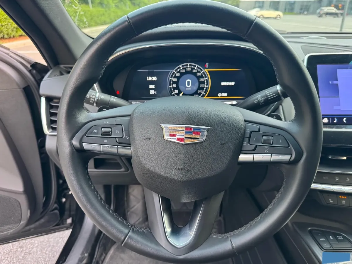 2023 Cadillac CT5 2.0T 237HP L4 10AT,autocango,china used car exporter,china ev exporter,chinese used car exporter,chinese used ev exporter