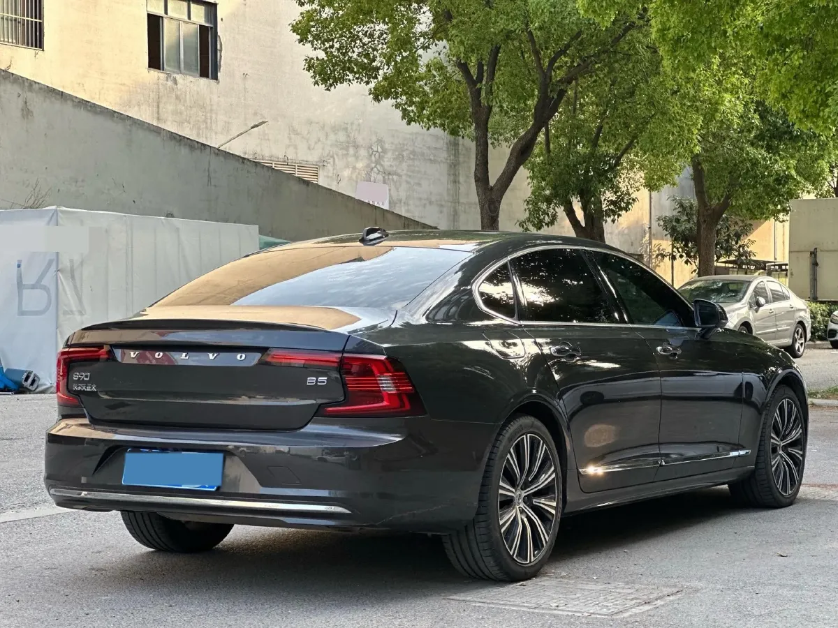 2023 Volvo S90 2.0T 250HP L4 8AT,autocango,china used car exporter,china ev exporter,chinese used car exporter,chinese used ev exporter
