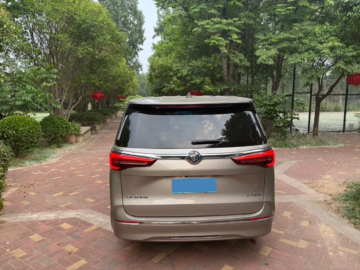 2023 Buick GL8 2.0T 237HP L4 9AT,autocango,china used car exporter,china ev exporter,chinese used car exporter,chinese used ev exporter