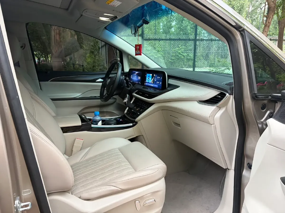 2023 Buick GL8 2.0T 237HP L4 9AT,autocango,china used car exporter,china ev exporter,chinese used car exporter,chinese used ev exporter