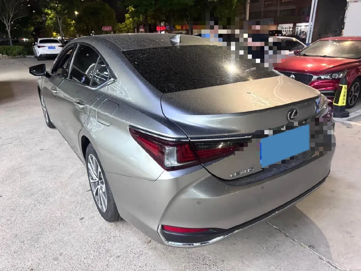 2023 Lexus ES 2.0L 173HP L4 CVT,autocango,china used car exporter,china ev exporter,chinese used car exporter,chinese used ev exporter