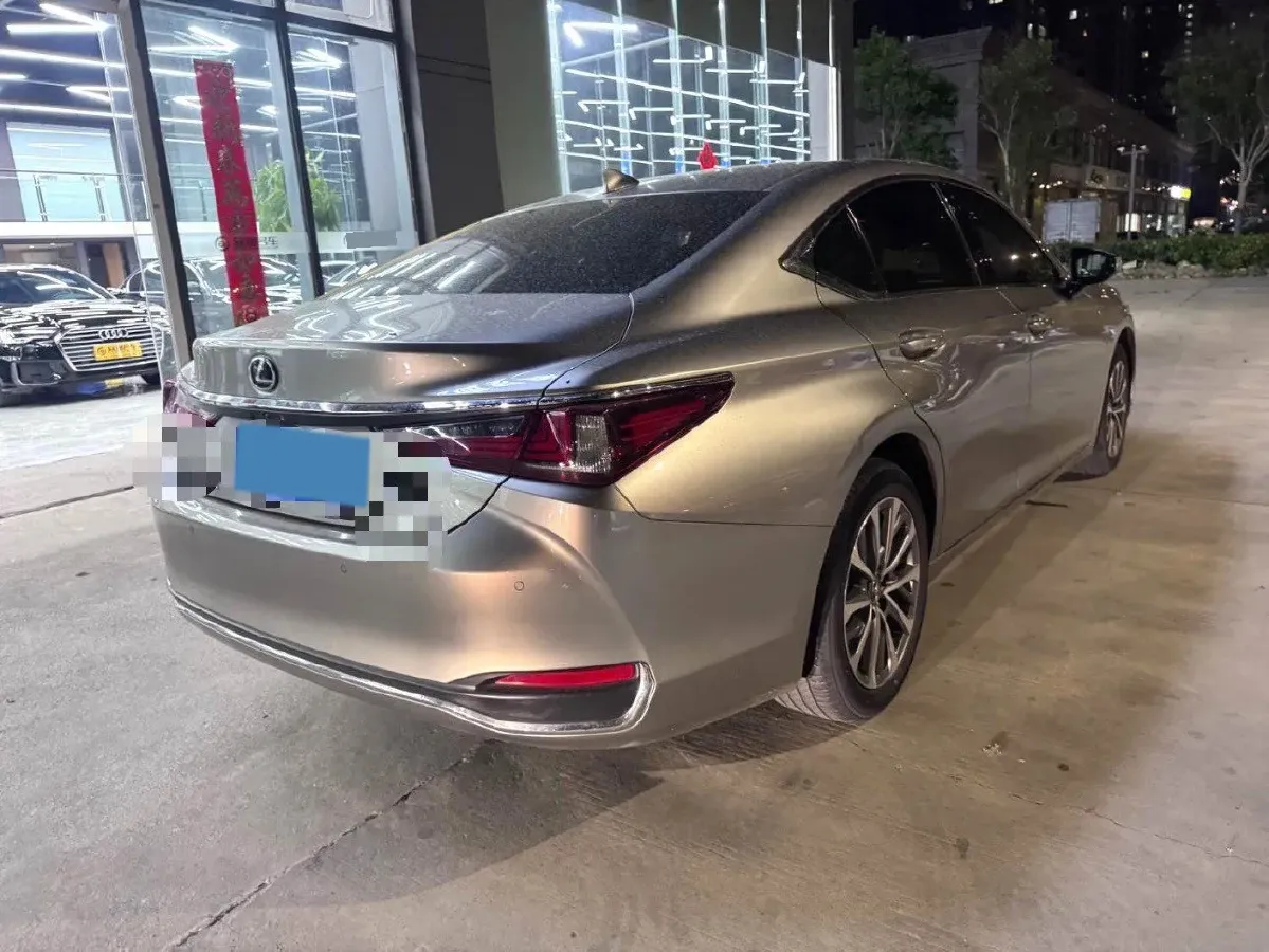 2023 Lexus ES 2.0L 173HP L4 CVT,autocango,china used car exporter,china ev exporter,chinese used car exporter,chinese used ev exporter