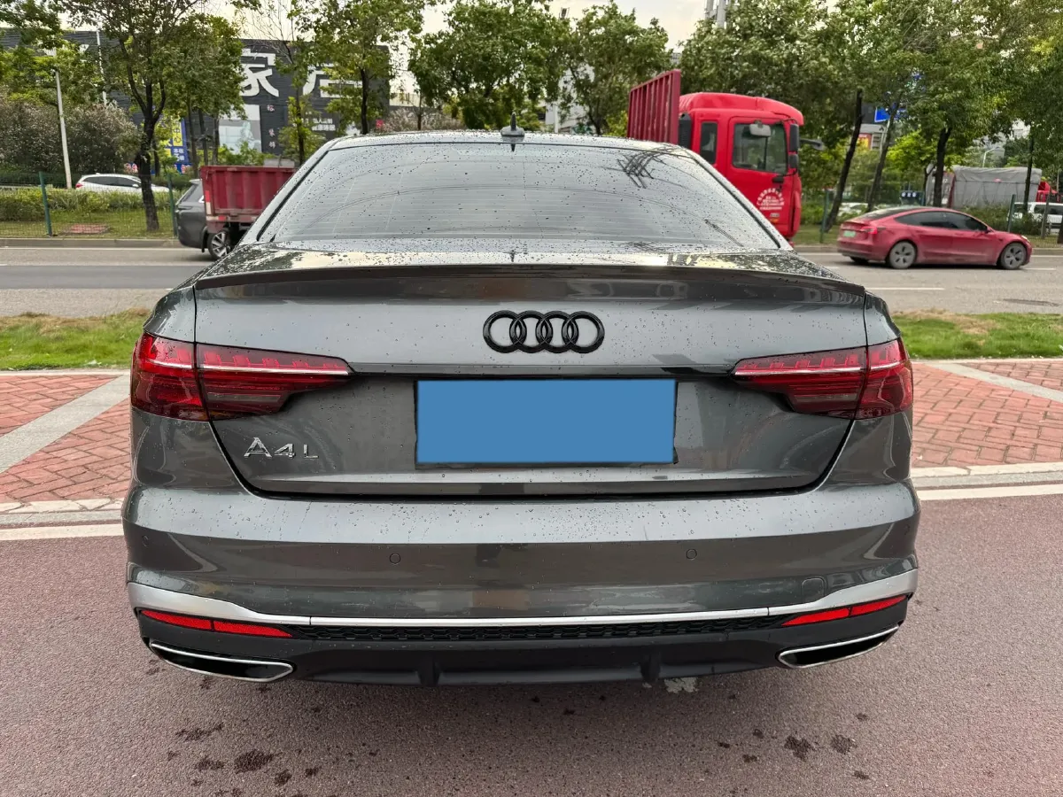 2020 Audi A4L 2.0T 190HP L4 7DCT,autocango,china used car exporter,china ev exporter,chinese used car exporter,chinese used ev exporter
