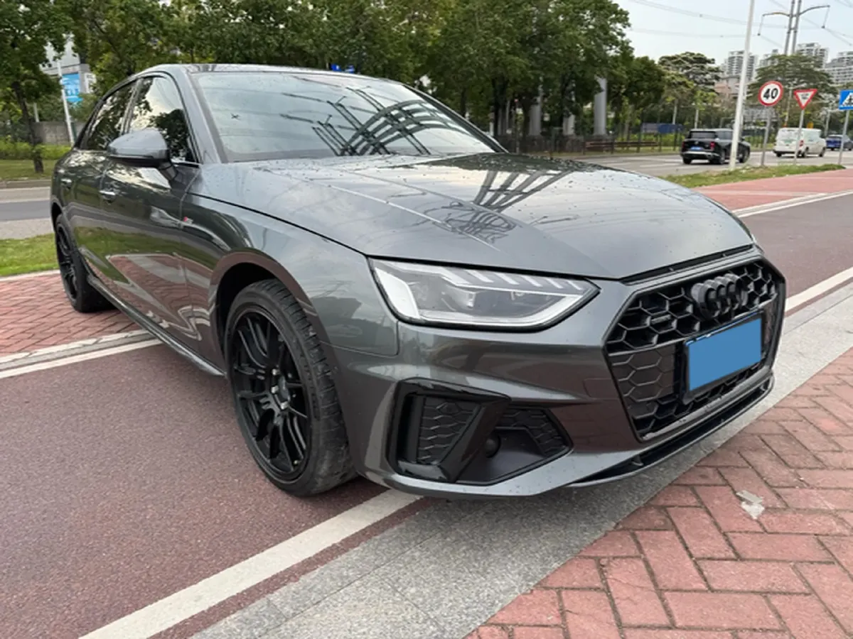2020 Audi A4L 2.0T 190HP L4 7DCT,autocango,china used car exporter,china ev exporter,chinese used car exporter,chinese used ev exporter