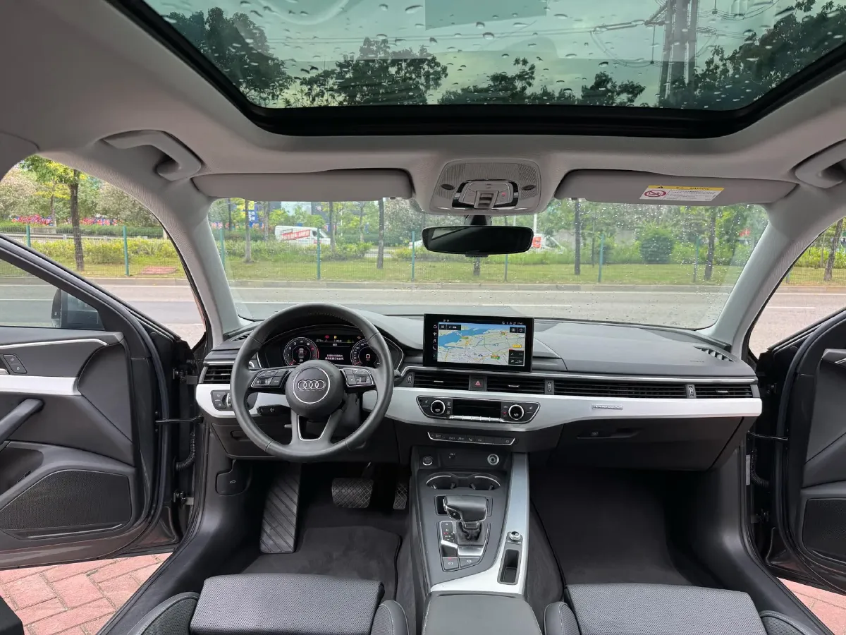 2020 Audi A4L 2.0T 190HP L4 7DCT,autocango,china used car exporter,china ev exporter,chinese used car exporter,chinese used ev exporter