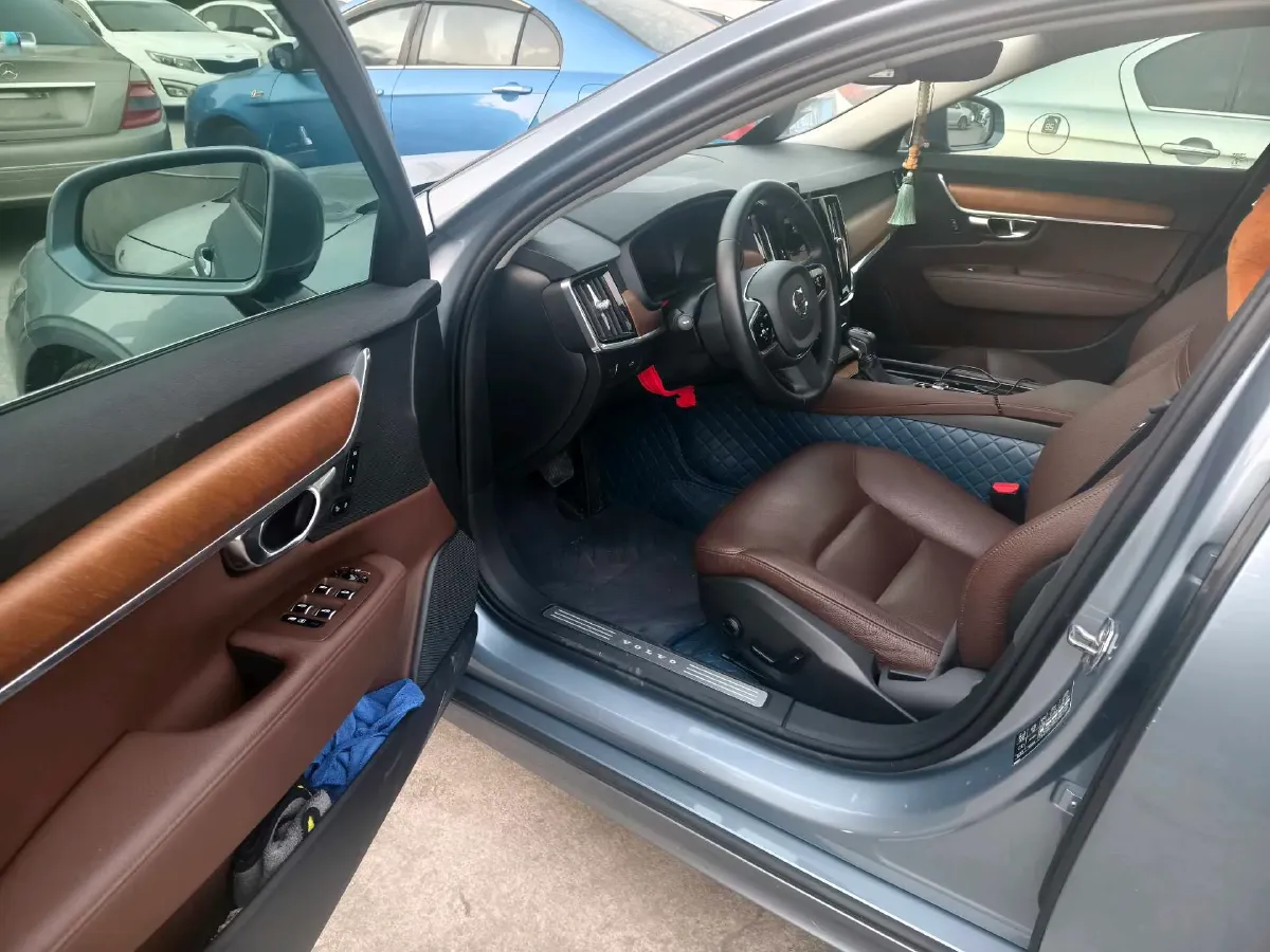2020 Volvo S90 2.0T 254HP L4 8AT,autocango,china used car exporter,china ev exporter,chinese used car exporter,chinese used ev exporter