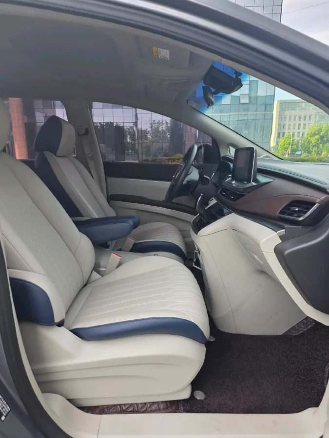 2021 Buick GL8 2.0T 237HP L4 9AT,autocango,china used car exporter,china ev exporter,chinese used car exporter,chinese used ev exporter