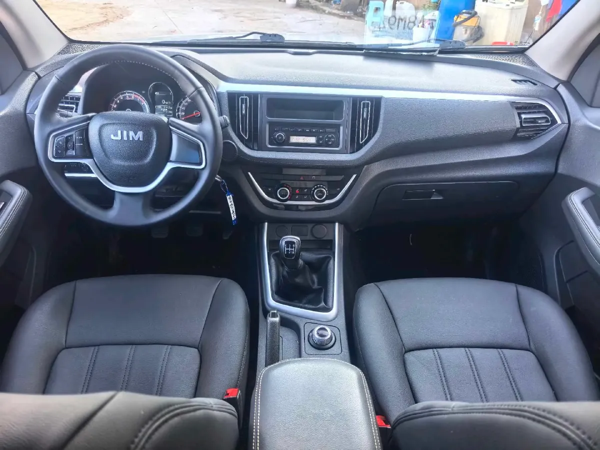 2022 Isuzu RE-MAX Jim 2.4T 211HP L4 5MT,autocango,china used car exporter,china ev exporter,chinese used car exporter,chinese used ev exporter