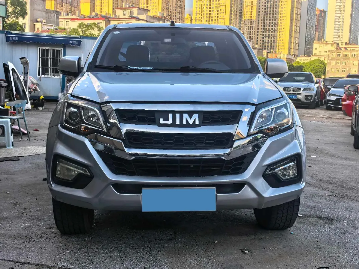 2022 Isuzu RE-MAX Jim 2.4T 211HP L4 5MT,autocango,china used car exporter,china ev exporter,chinese used car exporter,chinese used ev exporter