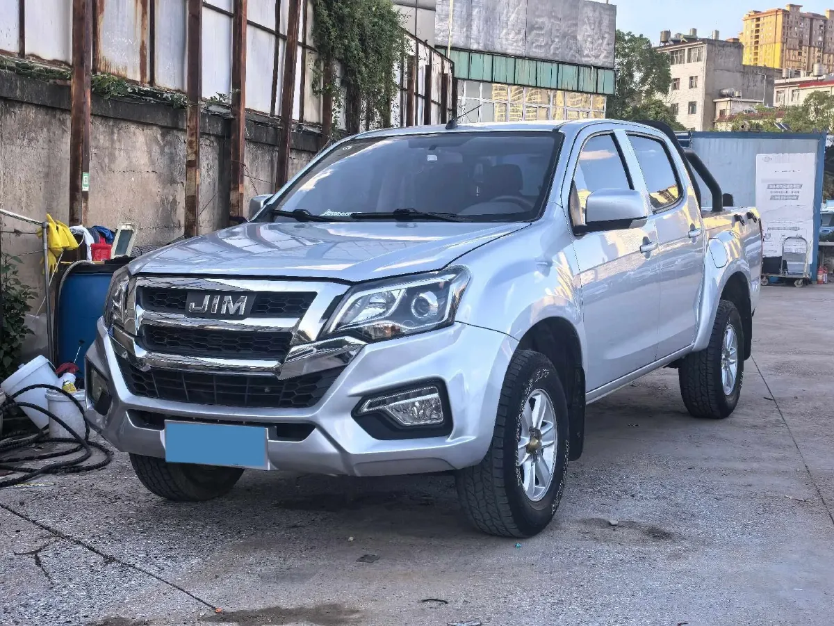 2022 Isuzu RE-MAX Jim 2.4T 211HP L4 5MT,autocango,china used car exporter,china ev exporter,chinese used car exporter,chinese used ev exporter
