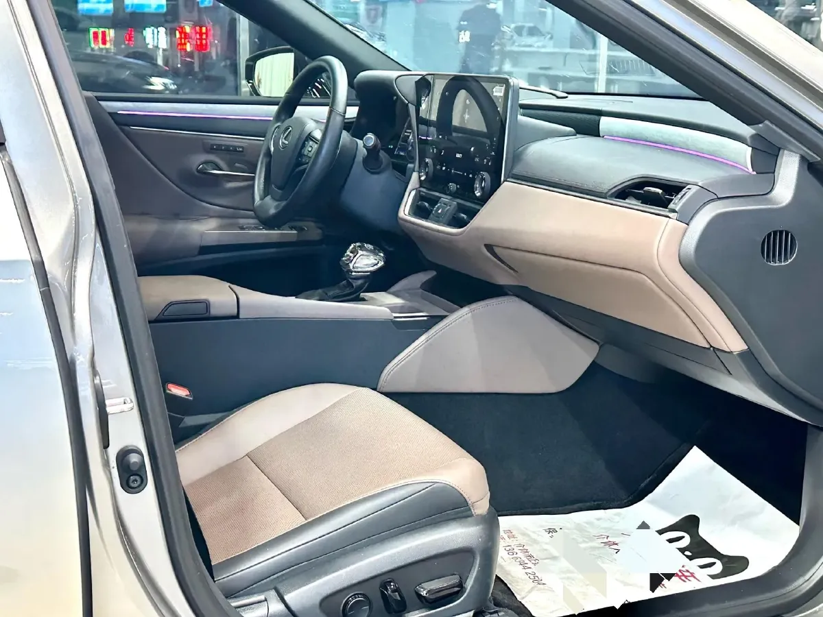 2025 Lexus ES 2.0L 173HP L4 CVT,autocango,china used car exporter,china ev exporter,chinese used car exporter,chinese used ev exporter