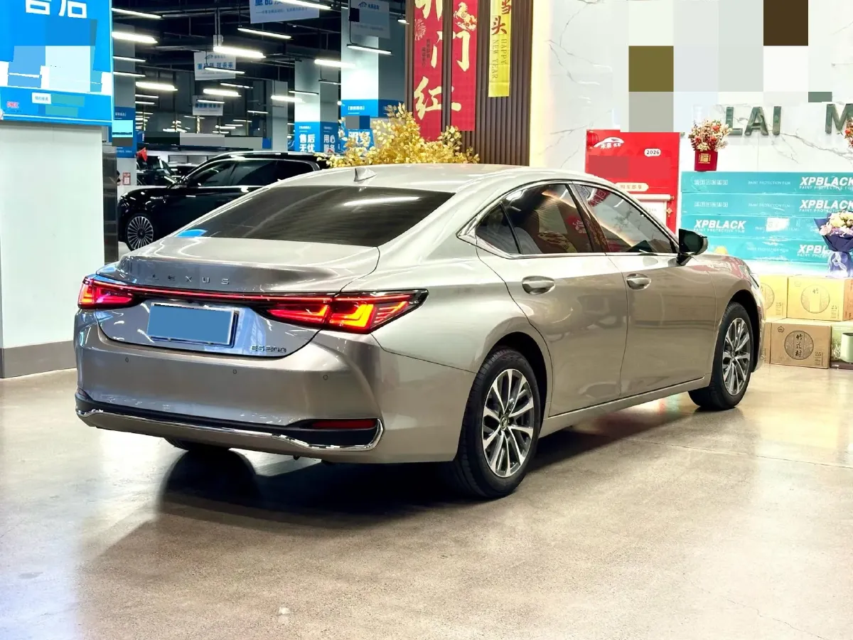 2025 Lexus ES 2.0L 173HP L4 CVT,autocango,china used car exporter,china ev exporter,chinese used car exporter,chinese used ev exporter