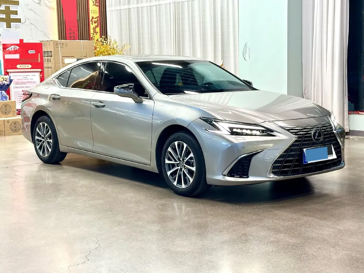2025 Lexus ES 2.0L 173HP L4 CVT,autocango,china used car exporter,china ev exporter,chinese used car exporter,chinese used ev exporter