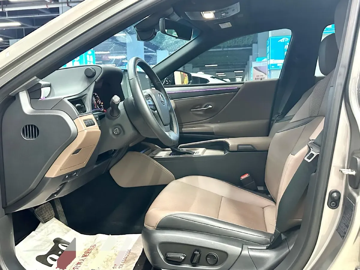 2025 Lexus ES 2.0L 173HP L4 CVT,autocango,china used car exporter,china ev exporter,chinese used car exporter,chinese used ev exporter
