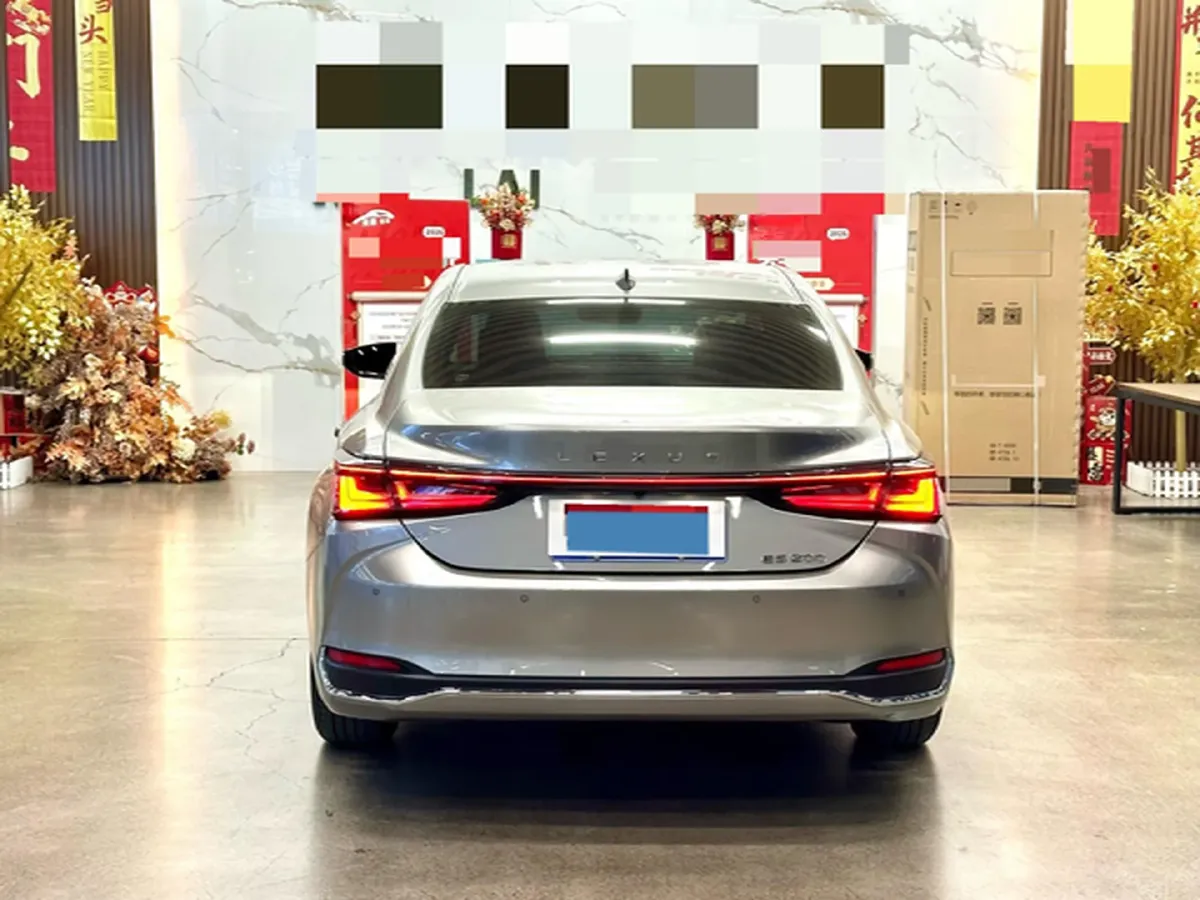 2025 Lexus ES 2.0L 173HP L4 CVT,autocango,china used car exporter,china ev exporter,chinese used car exporter,chinese used ev exporter