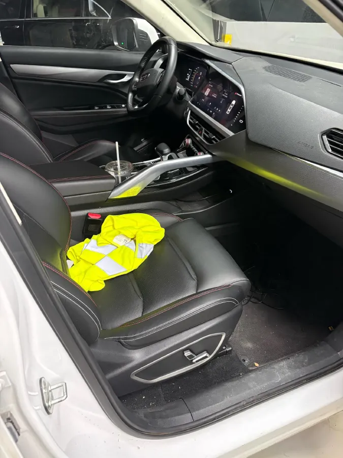 2021 Geely Tugella 2.0T 190HP L4 7DCT,autocango,china used car exporter,china ev exporter,chinese used car exporter,chinese used ev exporter