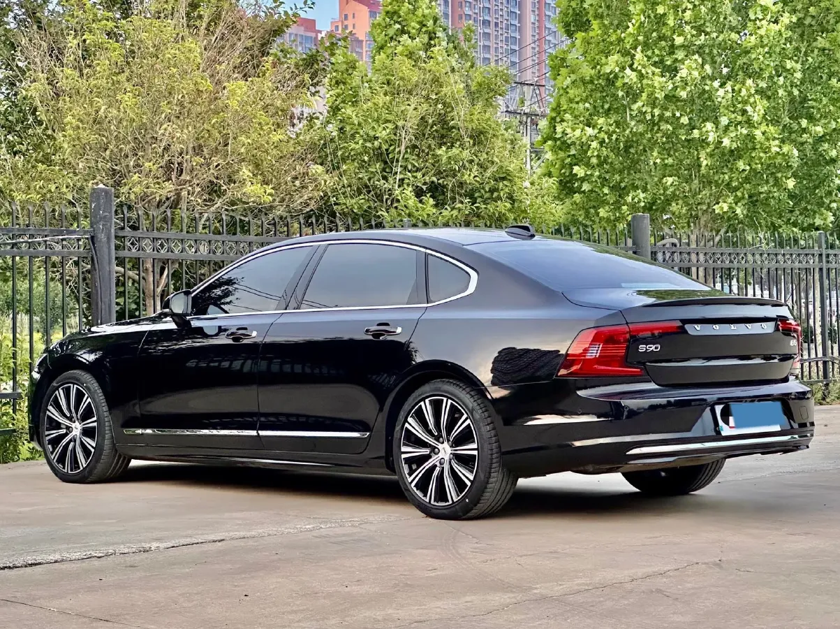 2021 Volvo S90 2.0T 250HP L4 8AT,autocango,china used car exporter,china ev exporter,chinese used car exporter,chinese used ev exporter