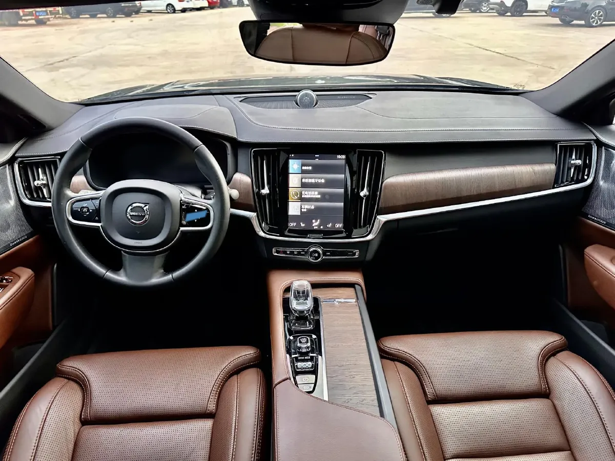 2021 Volvo S90 2.0T 250HP L4 8AT,autocango,china used car exporter,china ev exporter,chinese used car exporter,chinese used ev exporter