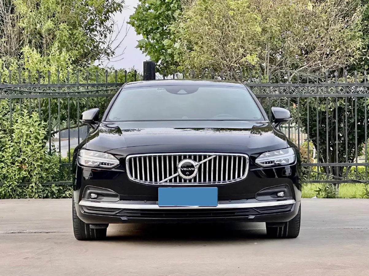 2021 Volvo S90 2.0T 250HP L4 8AT,autocango,china used car exporter,china ev exporter,chinese used car exporter,chinese used ev exporter
