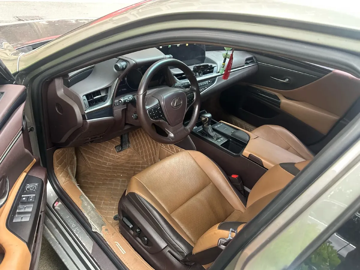 2018 Lexus ES 2.0L 167HP L4 6AT,autocango,china used car exporter,china ev exporter,chinese used car exporter,chinese used ev exporter