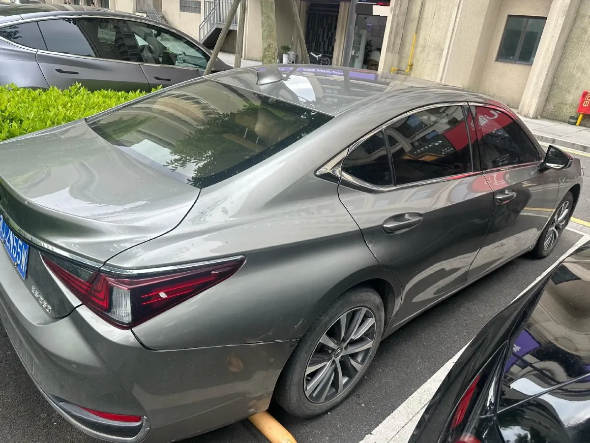 2018 Lexus ES 2.0L 167HP L4 6AT,autocango,china used car exporter,china ev exporter,chinese used car exporter,chinese used ev exporter