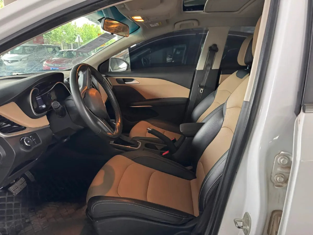 2022 Chevrolet Monza 1.5L 113HP L4 6AT,autocango,china used car exporter,china ev exporter,chinese used car exporter,chinese used ev exporter