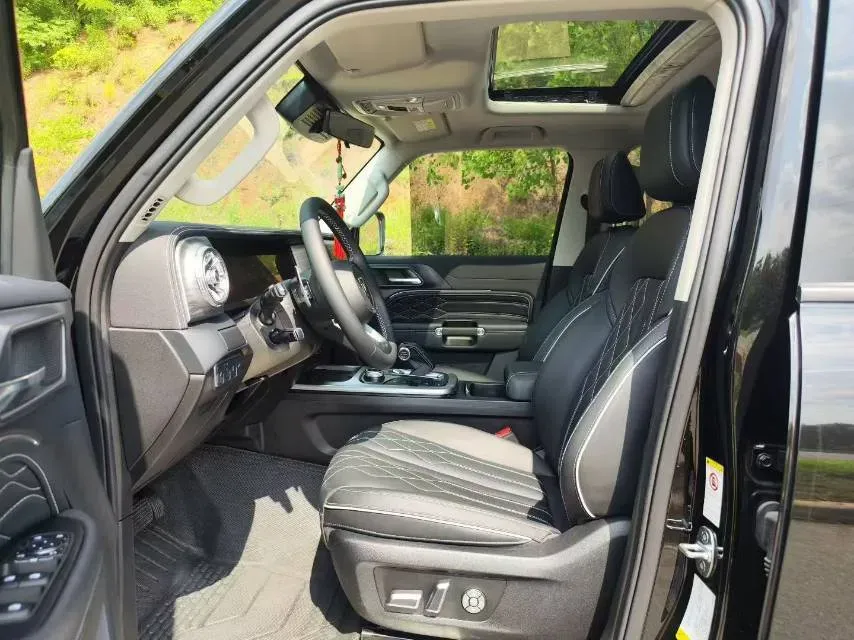 2024 Tank 300 2.0T 227HP L4 8AT,autocango,china used car exporter,china ev exporter,chinese used car exporter,chinese used ev exporter